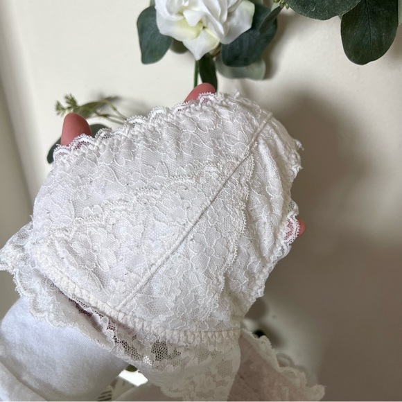 Hollister Bralette - Picture 2 of 8